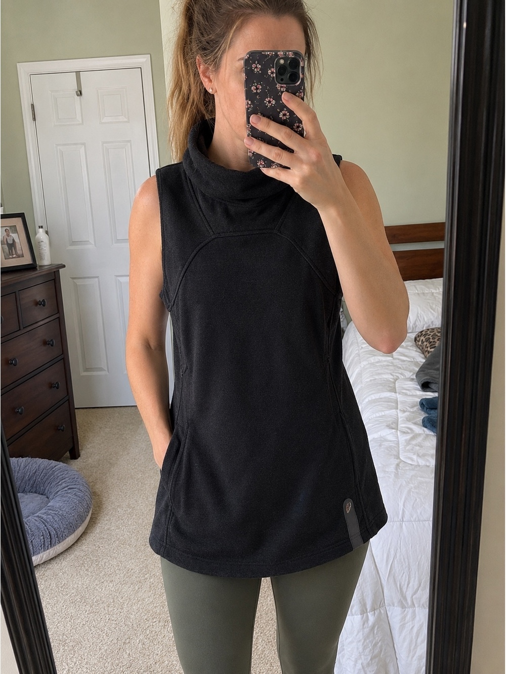Indyeva Polartec Fleece Vest Women’s Medium Black Cowl Neck Tunic